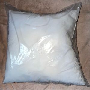 NWT throw pillow 🌸